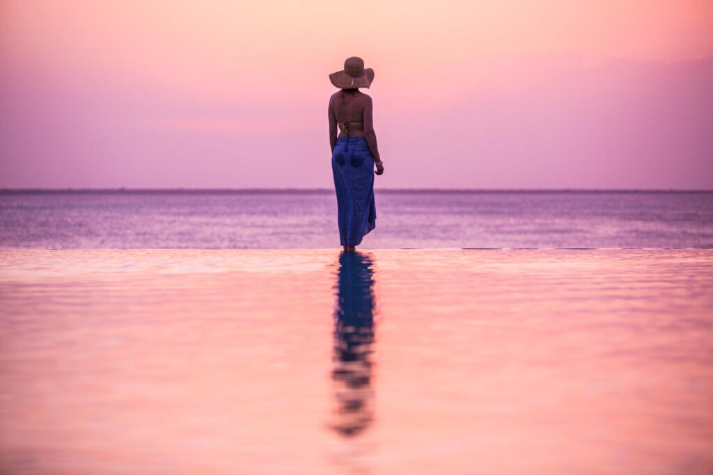 kilindi zanzibar accommodation spectacular sunset from infinity pool c silverless 7
